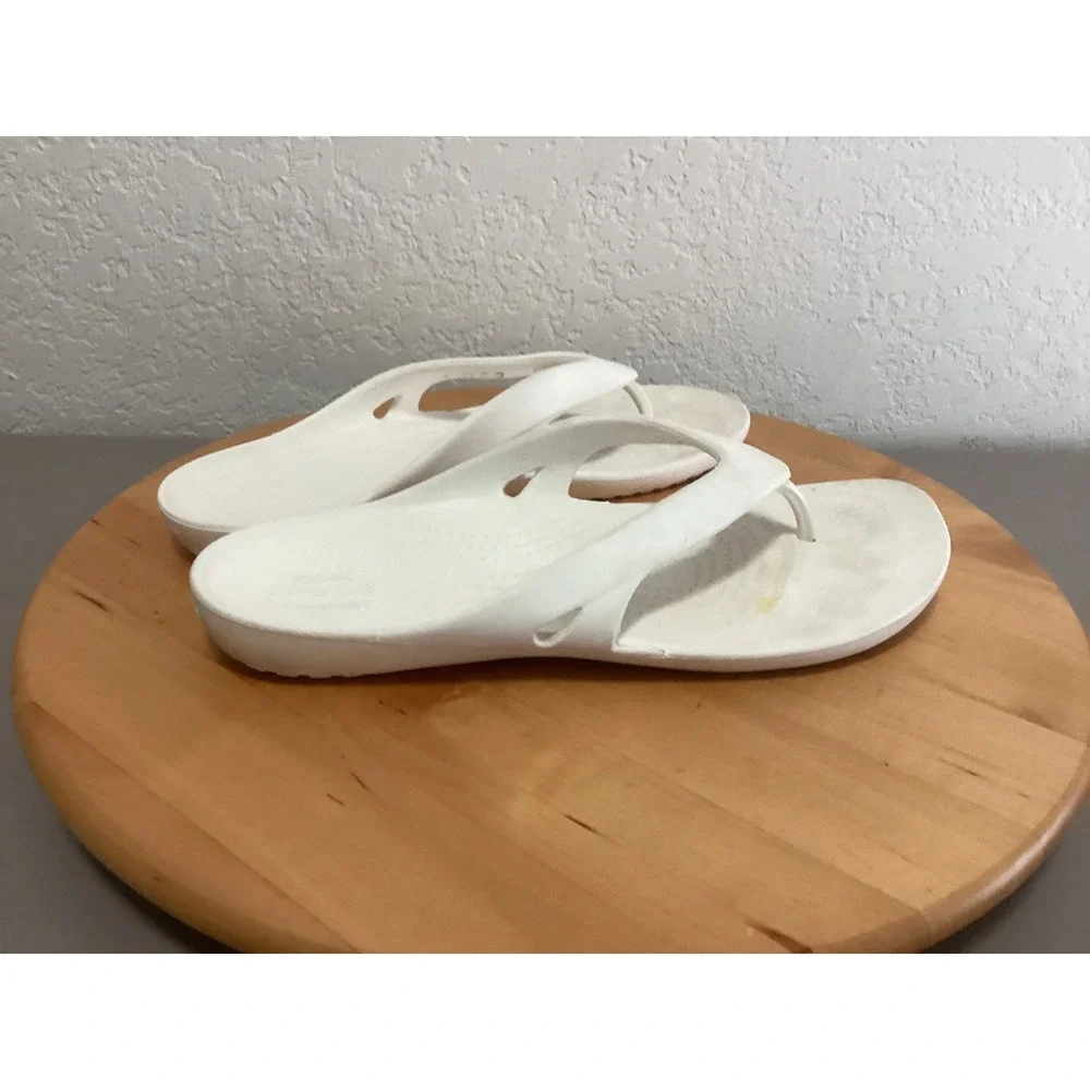 CROCS size women